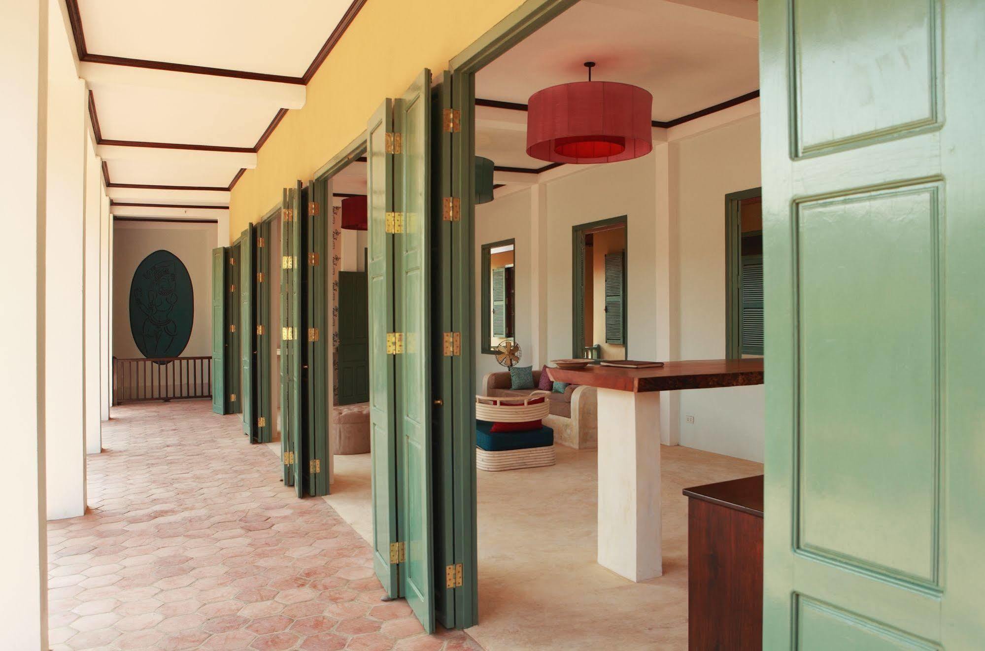 Hotel The Apsara Rive Droite Luang Prabang Exterior foto